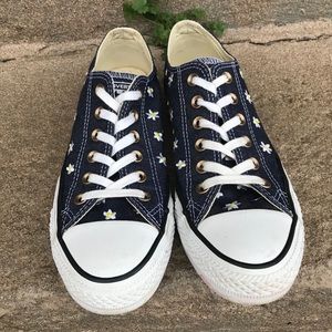 Blue Jean Low Top Converse with Daisies